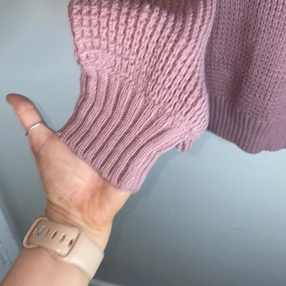 🍂NWT Oversized Lilac Sweater! - Picture 7 of 8